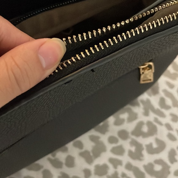 Black Crossbody - Picture 6 of 8